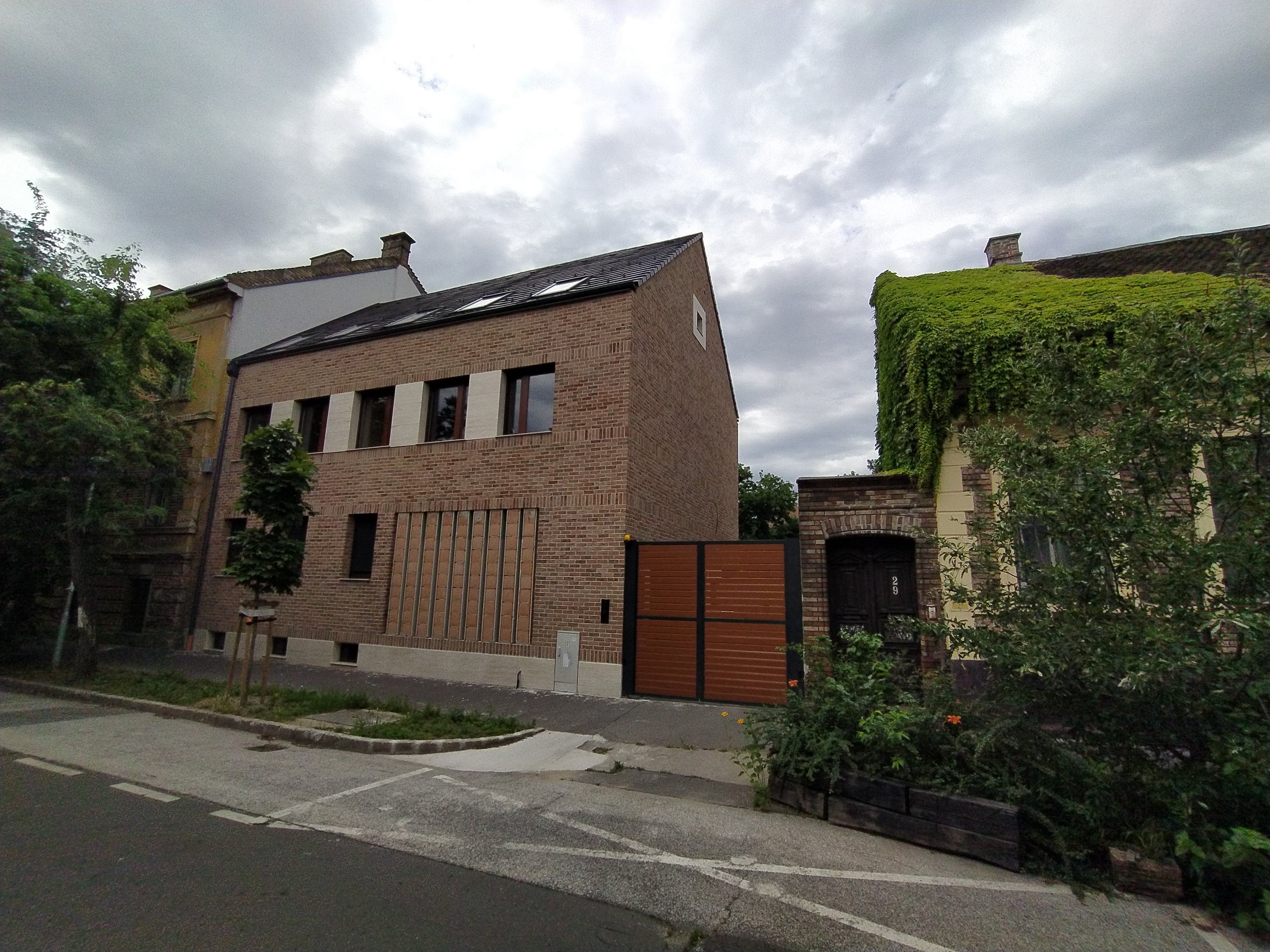 Budapest, VIII. kerület, Reguly Antal utca, 5 lakásos lakóépület - Tarjányi Ákos építészmérnök